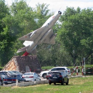 Фотография памятника Самолет-памятник МиГ-21УМ