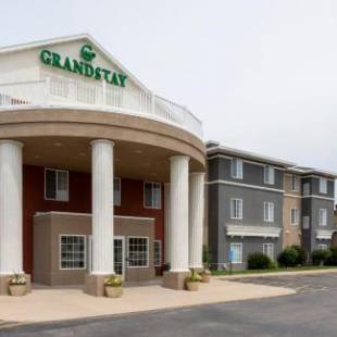 Фотографии гостиницы 
            GrandStay Hotel & Suites Ames
