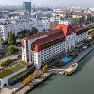 Фотографии гостиницы 
            Hilton Vienna Danube Waterfront