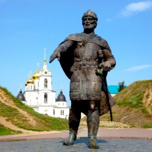Фотография памятника Памятник Юрию Долгорукому