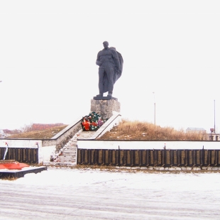Фотография достопримечательности Памятник землякам, погибшим на фронтах Великой Отечественной войны