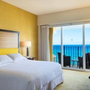 Фотографии гостиницы 
            Hilton Waikiki Beach Hotel