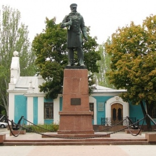 Фотография памятника Памятник адмиралу Макарову
