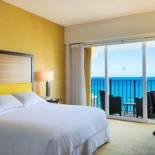 Фотография гостиницы Hilton Waikiki Beach Hotel