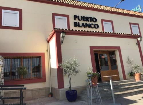 Фотографии гостевого дома 
            Hostal Restaurante Puerto Blanco