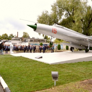 Фотография Памятник МИГ-21