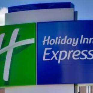 Фотографии гостиницы 
            Holiday Inn Express & Suites - Farmers Branch, an IHG Hotel