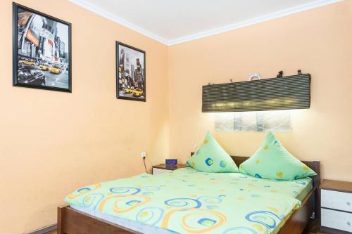 Фотографии квартиры 
            Apartment on Sobornyi Avenue 143 near Intourist Hotel