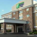 Фотография гостиницы Holiday Inn Express & Suites Carmel North – Westfield, an IHG Hotel