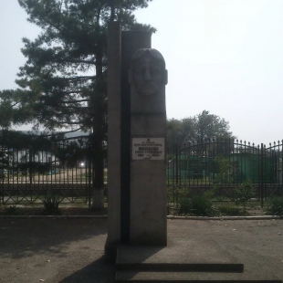 Фотография памятника Памятник Р.С. Николаенко