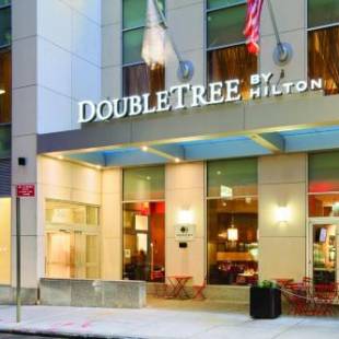 Фотографии гостиницы 
            DoubleTree by Hilton New York Downtown
