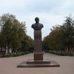 Фотография памятника Бюст А.П. Кириленко