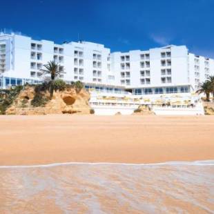 Фотографии гостиницы 
            Holiday Inn Algarve - Armação de Pêra, an IHG Hotel