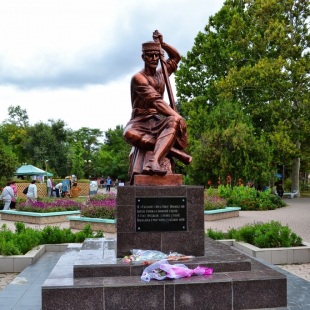 Фотография памятника Памятник Ашик Омеру 