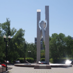 Фотография Памятник погибшим воинам-интернационалистам