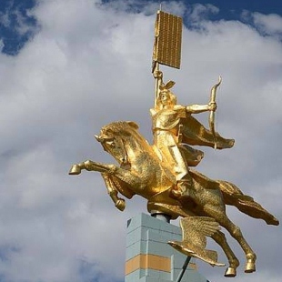 Фотография памятника Памятник Золотой всадник