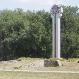 Фотография памятника Стела с орденом Победы