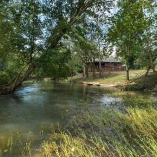 Фотография гостевого дома The Mill House Creekfront Cabin Near Chattanooga