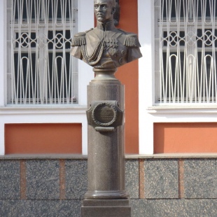 Фотография памятника Памятник Великому князю Михаилу Александровичу Романову