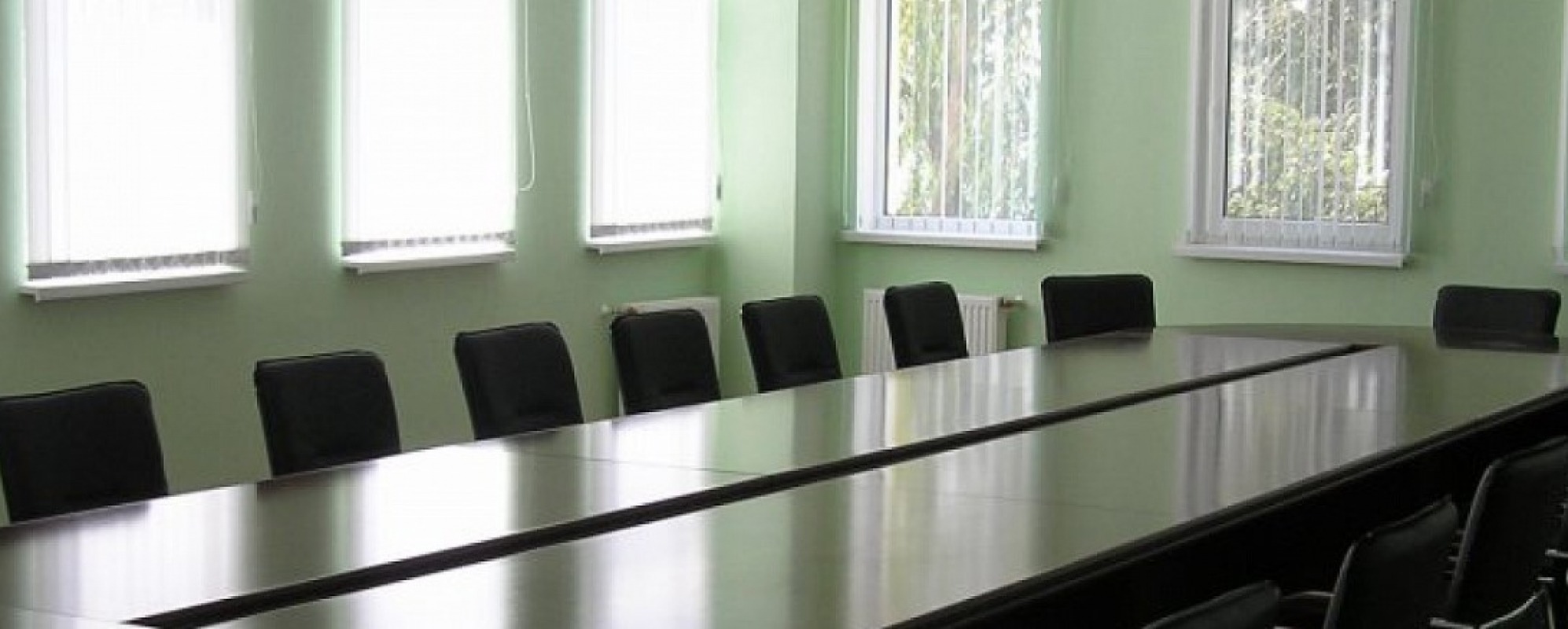 Фотографии комнаты для переговоров Москва-Крым