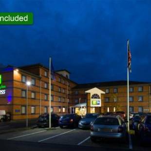 Фотографии гостиницы 
            Holiday Inn Express Droitwich Spa, an IHG Hotel