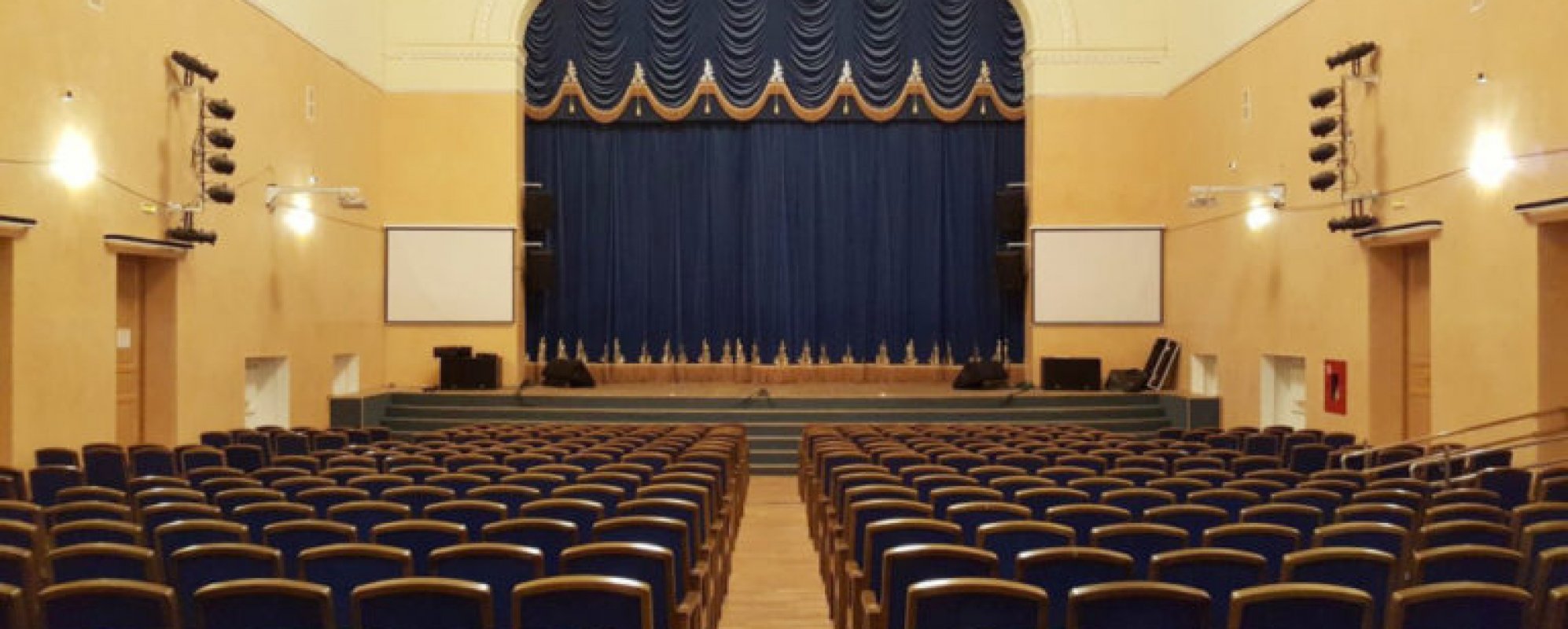 Фотографии концертного зала Концертный зал ДК Железнодорожник