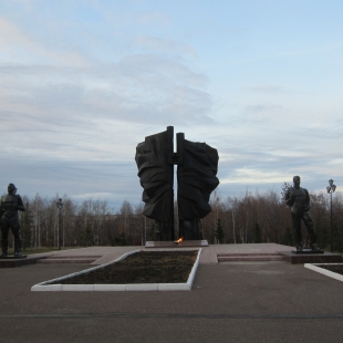 Фотография достопримечательности Монумент Боевой и трудовой славы