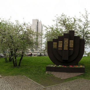Фотография достопримечательности Мемориал жертвам гитлеровского геноцида (Яма)