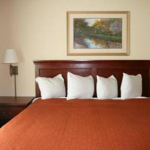 Фотографии гостиницы 
            Country Inn & Suites by Radisson, Bentonville South - Rogers, AR