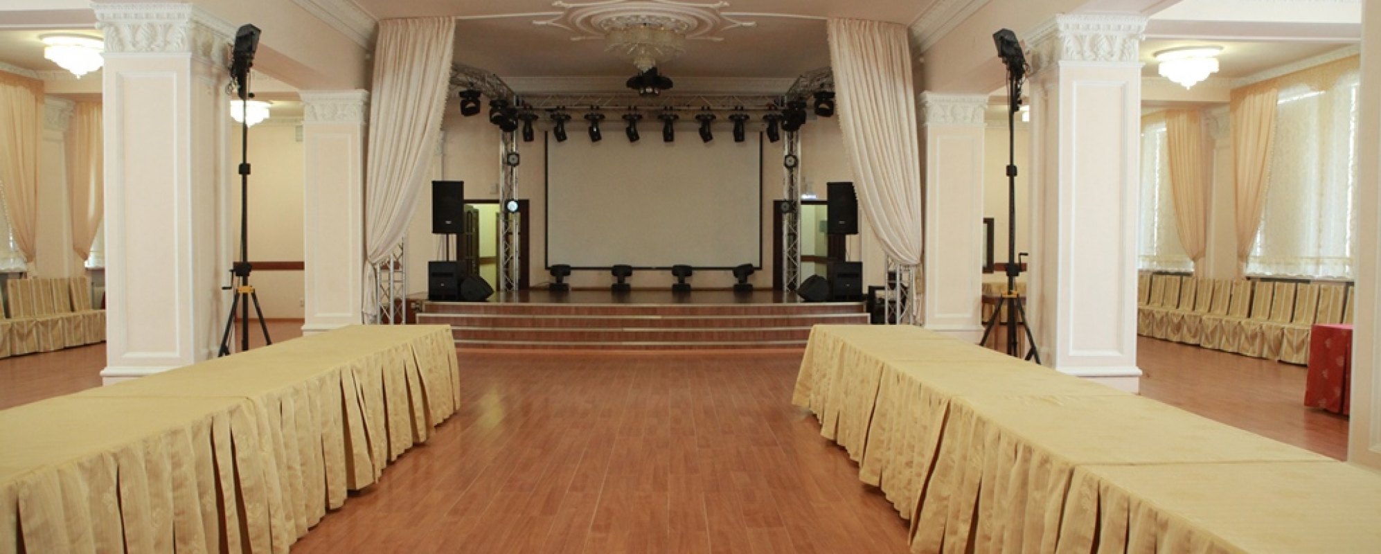 Фотографии концертного зала Танцевальный зал МКЦ ТПУ