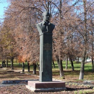 Фотография памятника Бюст Н.Н. Поликарпова