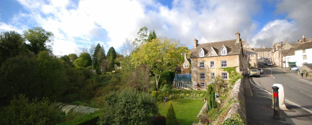 
            Фотография Тетбери