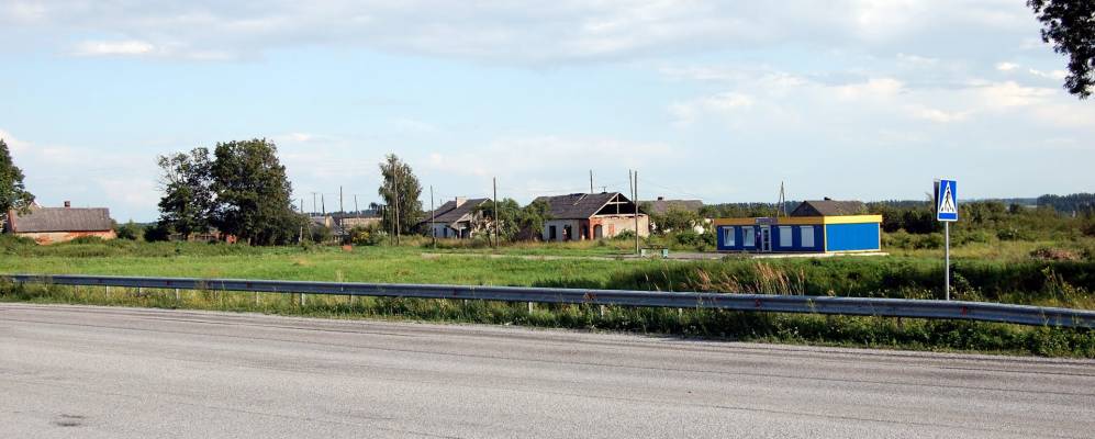 Черняховская церковь калининградская область. Кирха поселок гремячье. Поселок междуречье калининградская область. Село черняховское. Село солнечное.