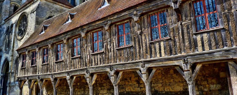 Фотография Нуайона