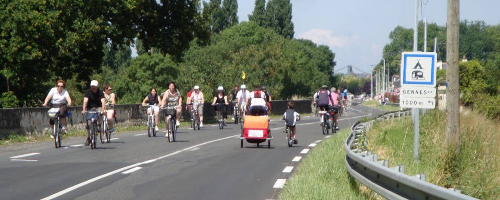 
            Фотография Ле-Розьер-сюр-Луара