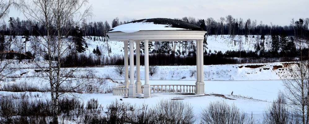 
            Фотография Красного