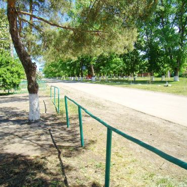 Гусарева Балка