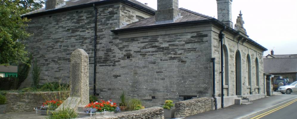 
            Фотография Ньюкасл Эмлина