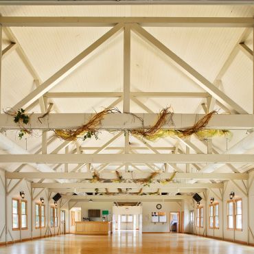 Норвуд Янг Америка