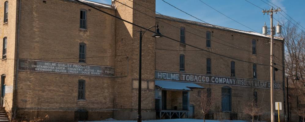 
            Фотография Эдджертона