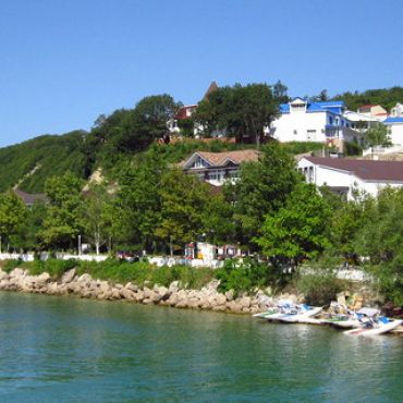 Новомихайловский