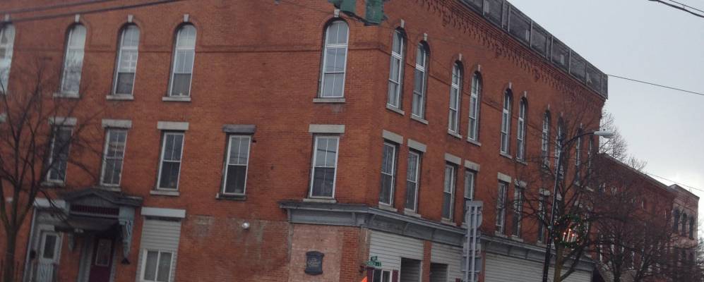 
            Фотография Адамса