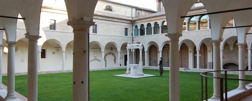 
            Фотография Равенны