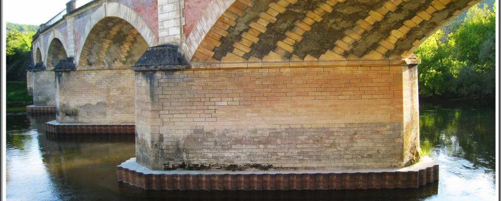 
            Фотография Ле-Эзи-де-Тайак