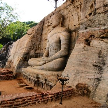 Полоннарува