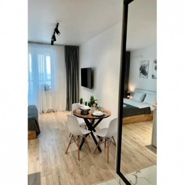 Фотографии квартиры 
            Апартаменты на улице 65 лет Победы 17