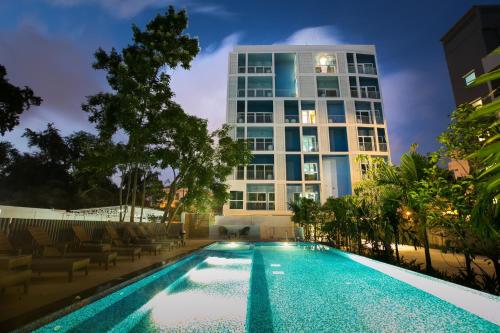 Фотография гостиницы DeeProm Pattaya Hotel