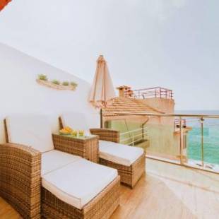 Фотографии гостевого дома
Paul do Mar Beach House