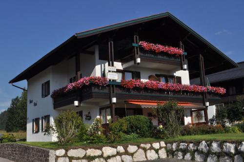 Фотография гостевого дома Gästehäuser Schwemmbauer