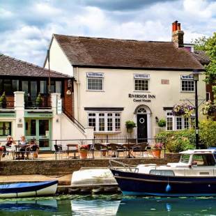 Фотографии гостиницы
Riverside Inn